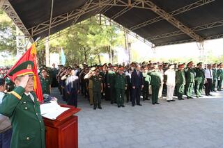 <a href="/quoc-phong-quan-su/doi-ngoai-quan-su" title="Đối ngoại quốc phòng" rel="dofollow">Đối ngoại quân  sự</a>