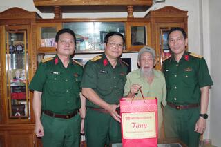 <a href="/truyen-thong-llvt" title="TRUYỀN THỐNG LLVT" rel="dofollow">TRUYỀN THỐNG LLVT</a>