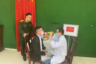 <a href="/quoc-phong-quan-su" title="QUÂN SỰ - QUỐC PHÒNG" rel="dofollow">Quân sự -  Quốc phòng</a>