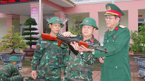 Bộ CHQS tỉnh: Kiểm tra công tác sẵn sàng chiến đấu và đối thoại dân chủ tại Ban CHQS Thị xã Hương Thuỷ