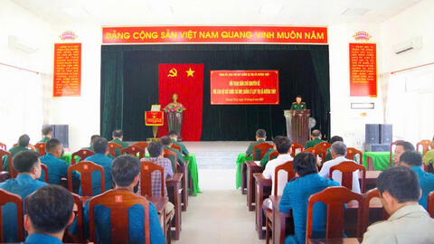 Đảng ủy, Ban CHQS thị xã Đối thoại dân chủ chuyên đề với cán bộ giữ chức chỉ huy, quản lý lực lượng vũ trang thị xã Hương Thủy năm 2025