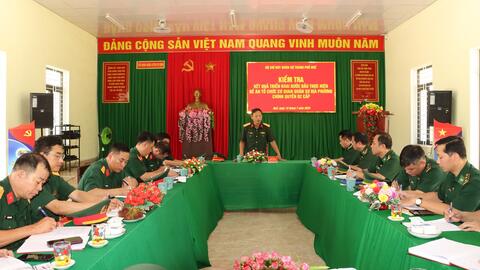 Bộ CHQS thành phố kiểm tra kết quả triển khai thực hiện cơ quan quân sự địa phương và chúc mừng các phường mới thành lập