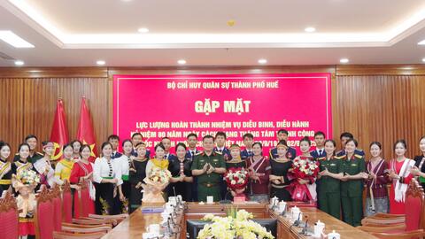 Bộ CHQS thành phố Huế đón, gặp mặt, động viên lực lượng tham gia diễu binh diễu hành A80