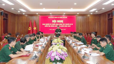 Bộ CHQS thành phố Huế giao nhiệm vụ kiểm tra huấn luyện tại chức năm 2025