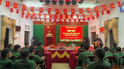 Tiểu đoàn Tăng Thiết giáp 3 tổ chức Ngày Pháp luật nước Cộng hòa xã hội chủ nghĩa Việt Nam năm 2025