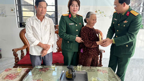 Ban Chỉ huy PTKV 1- Hương Trà tiếp nối đạo lý “Uống nước nhớ nguồn”