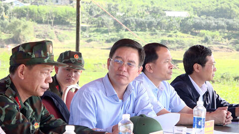 Bí thư Thành uỷ Nguyễn Đình Trung khảo sát sở chỉ huy huấn luyện, diễn tập khu vực phòng thủ Thành phố