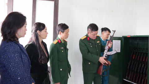 Bộ CHQS Thành phố Huế kiểm tra kết quả bước đầu triển khai thực hiện chủ trương đưa Bộ đội chính quy về tham gia Ban CHQS cấp xã