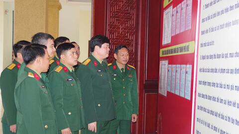 Quân khu 4 kiểm tra công tác chuẩn bị bầu cử tại Bộ CHQS thành phố Huế