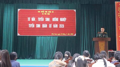 Ban Tuyển sinh Quân sự xã Phú Vinh tổ chức tuyên truyền, tư vấn, hướng nghiệp tuyển sinh quân sự năm 2026.