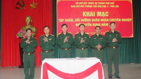 Ban Chỉ huy Phòng thủ khu vực 3 - Phú Lộc khai mạc tập huấn bồi dưỡng quân nhân chuyên nghiệp (QNCN) mới tuyển dụng năm 2026.