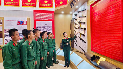 Trung đoàn 6 - Giáo dục truyền thống cho chiến sĩ mới nhập ngũ năm 2026