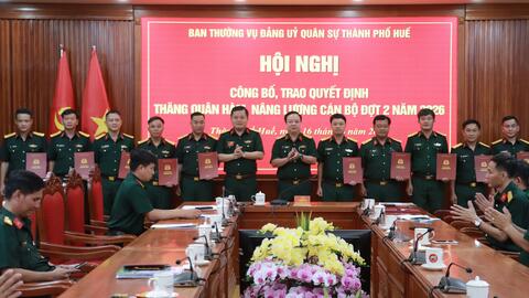 Đảng ủy quân sự thành phố Công bố, trao quyết định thăng quân hàm, Sĩ quan đợt 2 năm 2026.