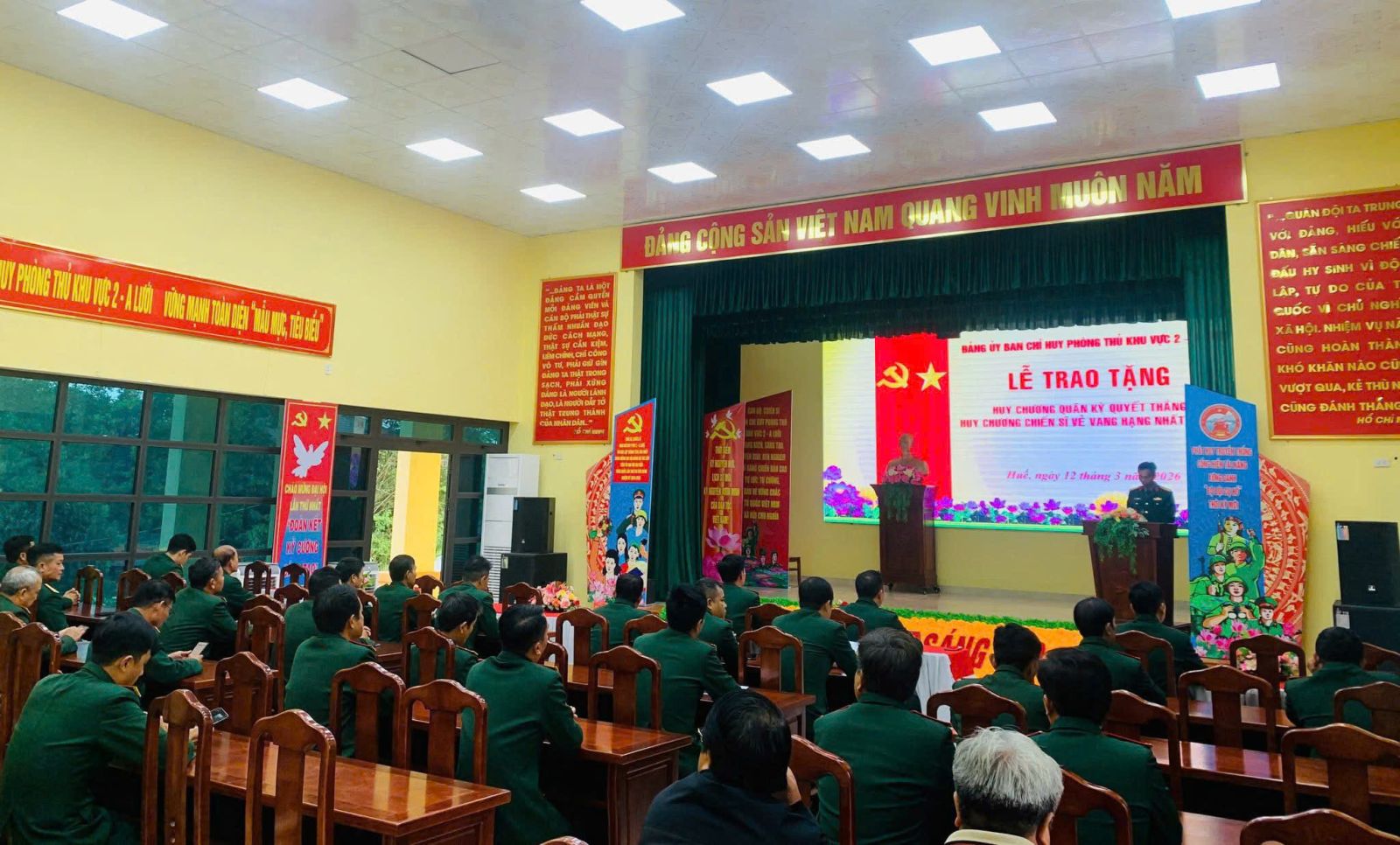 Ban Chỉ huy phòng thủ khu vực 2 - A Lưới tổ chức Lễ Trao tặng Huy chương Quân kỳ Quyết thắng, Huy Chương Chiến sỹ vẻ vang năm 2026