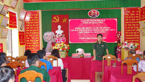 Đảng ủy, Ban Chỉ huy PTKV 2 - A Lưới 2 thăm, chúc mừng các xã