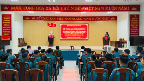 Đảng uỷ - Ban CHQS thị xã Hương Trà đối thoại dân chủ chuyên đề với cán bộ, chiến sĩ Ban CHQS các xã, phường