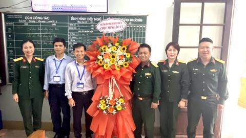 Ban Chỉ huy Phòng thủ khu vực 1 - Hương Trà chúc mừng Ngày Nhà giáo Việt Nam 20/11