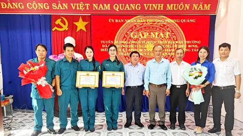 Phường Phong Quảng gặp mặt, tuyên dương nữ dân quân tham gia nhiệm vụ A80