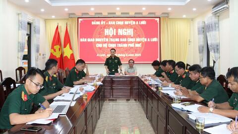 Bàn giao các Ban CHQS quận, huyện về Bộ CHQS thành phố