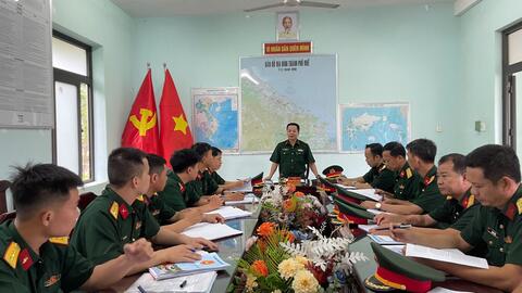 Quân khu 4 kiểm tra công tác huấn luyện, sẵn sàng chiến đấu Tăng Thiết giáp năm 2025 tại Tiểu đoàn Tăng Thiết giáp 3