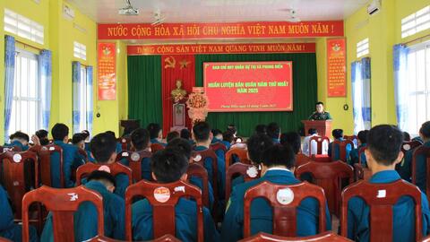 Phong Điền khai mạc huấn luyện Dân quân Tự vệ năm thứ nhất