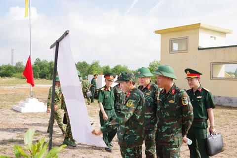 Bộ Chỉ huy Quân sự tỉnh kiểm tra công tác chuẩn bị kiểm tra kết thúc “3 tiếng nổ” cho chiến sĩ mới năm 2022