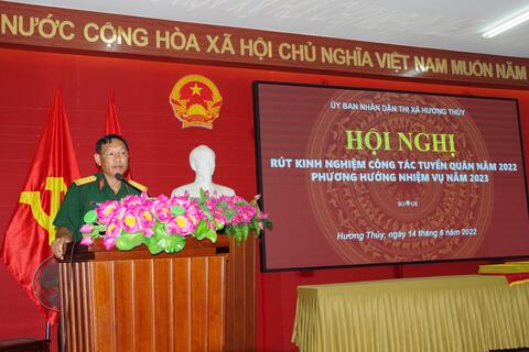 Uỷ ban nhân dân Thị xã Hương Thủy  Rút kinh nghiệm công tác tuyển quân năm 2022, triển khai nhiêm vụ năm 2023