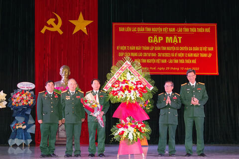 Ban liên lạc Quân tình nguyện Việt – Lào tỉnh Thừa Thiên Huế  Gặp mặt kỷ niệm 73 năm ngày truyền thống Quân tình nguyện và chuyên gia Việt Nam giúp cách mạng Lào