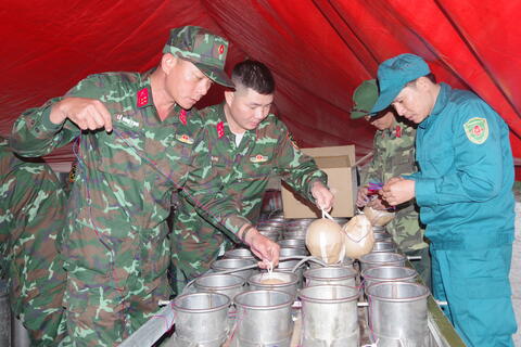 Hoàn tất công tác chuẩn bị bắn pháo hoa cho đêm giao thừa  điểm cầu huyện Phong Điền  – Tỉnh TT Huế