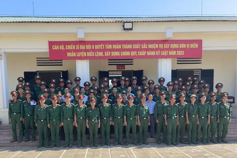 Lãnh đạo thị xã Hương Trà thăm, động viên chiến sĩ mới nhập ngũ năm 2023