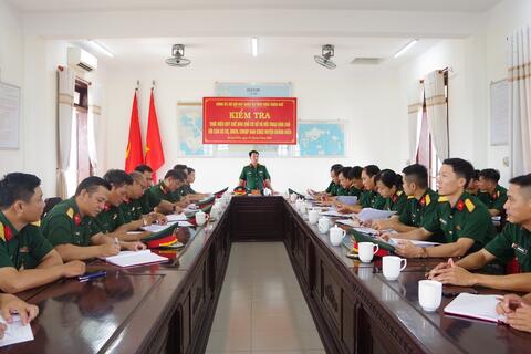 Bộ CHQS tỉnh kiểm tra thực hiện quy chế dân chủ cơ sở và đối thoại dân chủ tại Ban CHQS huyện Quảng Điền