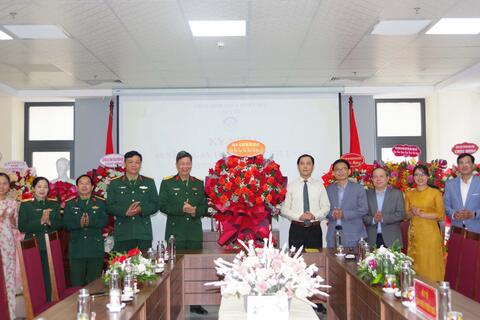 Bộ CHQS tỉnh thăm, chúc mừng Ngày Thầy thuốc Việt Nam