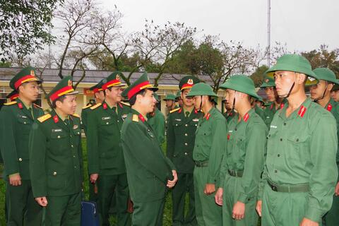 Quân khu 4 kiểm tra huấn luyện tháng đầu tại các đơn vị Bộ CHQS tỉnh
