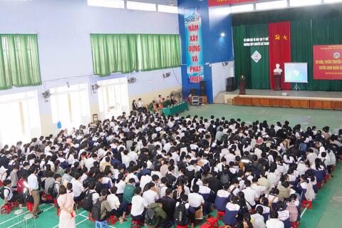 Học viên Hậu cần – Bộ quốc phòng: Tuyên truyền, hướng nghiệp tuyển sinh quân sự tại tỉnh Thừa Thiên Huế
