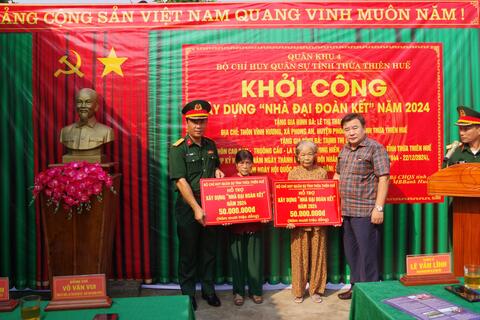 Khởi công xây dựng 2 “Nhà Đại đoàn kết” tại huyện Phong Điền