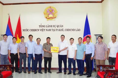 Đoàn công tác đặc biệt tỉnh Thừa Thiên Huế: Thăm và chào xã giao Tổng Lãnh sự quán Nước CHXHCN Việt Nam tại thành phố Paksé – Lào.
