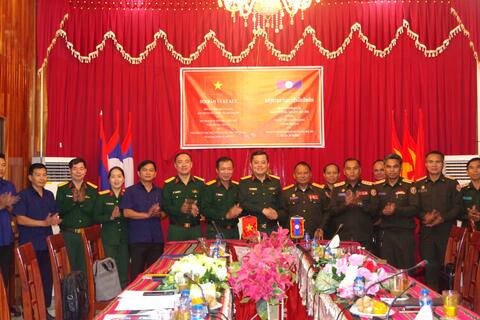 Hội đàm phối hợp tìm kiếm, quy tập hài cốt liệt sĩ mùa khô 2024-2025 với tỉnh Salavan - Lào