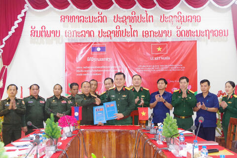 Bộ CHQS tỉnh Thừa Thiên Huế kết nghĩa với Bộ CHQS tỉnh Sêkông - Lào