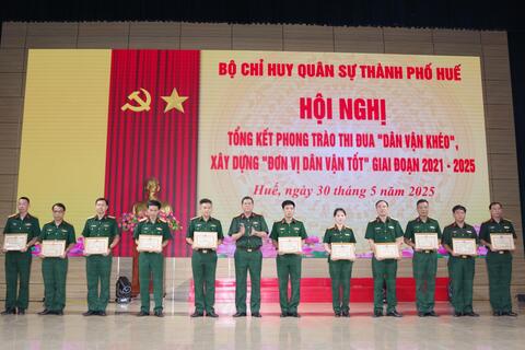 Bộ CHQS thành phố Huế: Tổng kết phong trào thi đua “ Dân vận khéo”, xây dựng “ Đơn vị dân vận tốt” giai đoạn 2021 – 2025