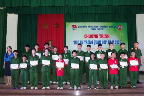 43 Chiến sĩ nhí hoàn thành chương trình học kỳ Quân đội năm 2025