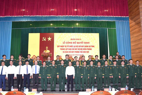 Bộ CHQS Thành phố Huế có 3 Ban chỉ huy phòng thủ khu vực sau khi tổ chức, sắp xếp lại cơ quan quân sự địa phương