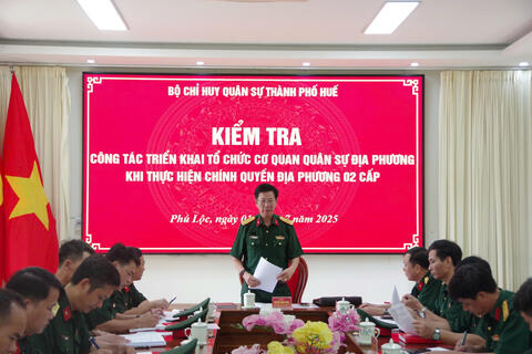 Bộ CHQS thành phố kiểm tra công tác sẵn sàng chiến đấu tại Ban Chỉ huy PTKV 3 Phú Lộc
