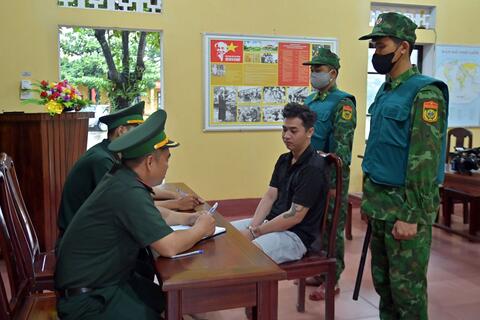 Ban chỉ huy BĐBP thành phố Huế bắt giữ đối tượng tàng trữ trái phép ma túy