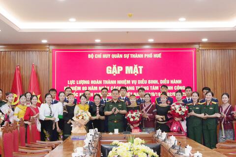 Bộ CHQS thành phố Huế đón, gặp mặt, động viên lực lượng tham gia diễu binh diễu hành A80