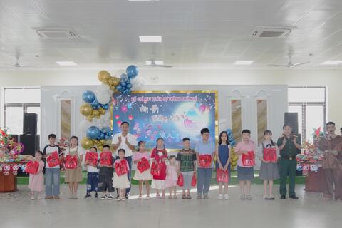 Bộ CHQS thành phố tổ chức Tết trung thu, vui hội trăng rằm cho các cháu thiếu nhi