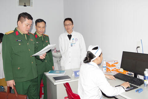 Hội đồng NVQS Thành phố Huế Kiểm tra, phúc tra công tác khám tuyển nghĩa vụ quân sự tại Phường Thuận Hoá