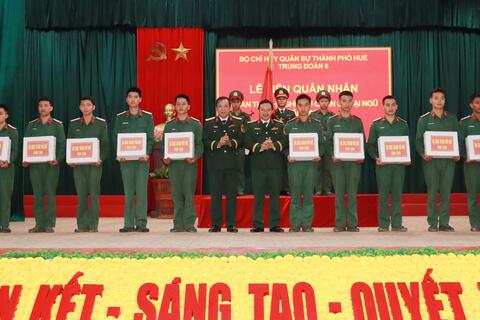 Bộ CHQS thành phố Lễ tiễn 239 quân nhân hoàn thành nghĩa vụ quân sự tại ngũ năm 2026