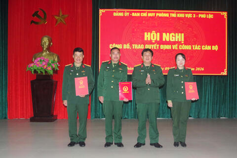 Đảng uỷ, Ban Chỉ huy Phòng thủ khu vực 3 - Phú Lộc: Công bố, trao Quyết định bổ nhiệm quân nhân chuyên nghiệp.