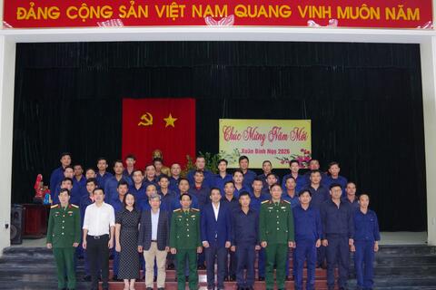 Lãnh đạo UBND thành phố Huế thăm, chúc Tết Đội Quy tập mộ liệt sĩ 192