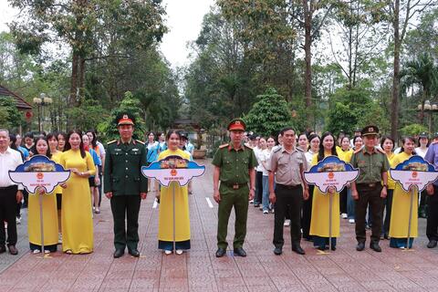 Khối thi đua các cơ quan Trung ương 1 tổ chức nhiều hoạt động kỷ niệm ngày Quốc tế Phụ nữ 08/3